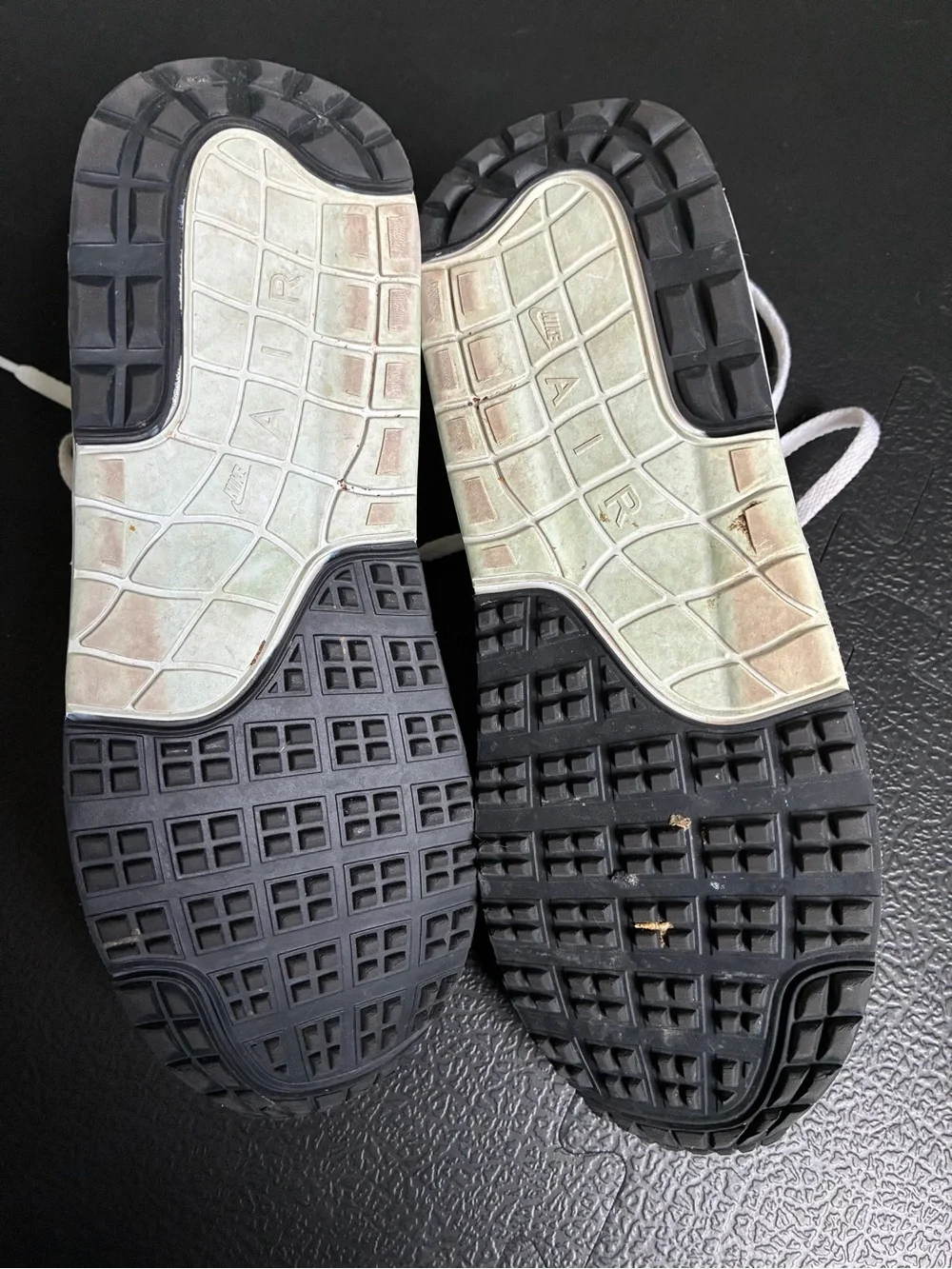 Nike black white